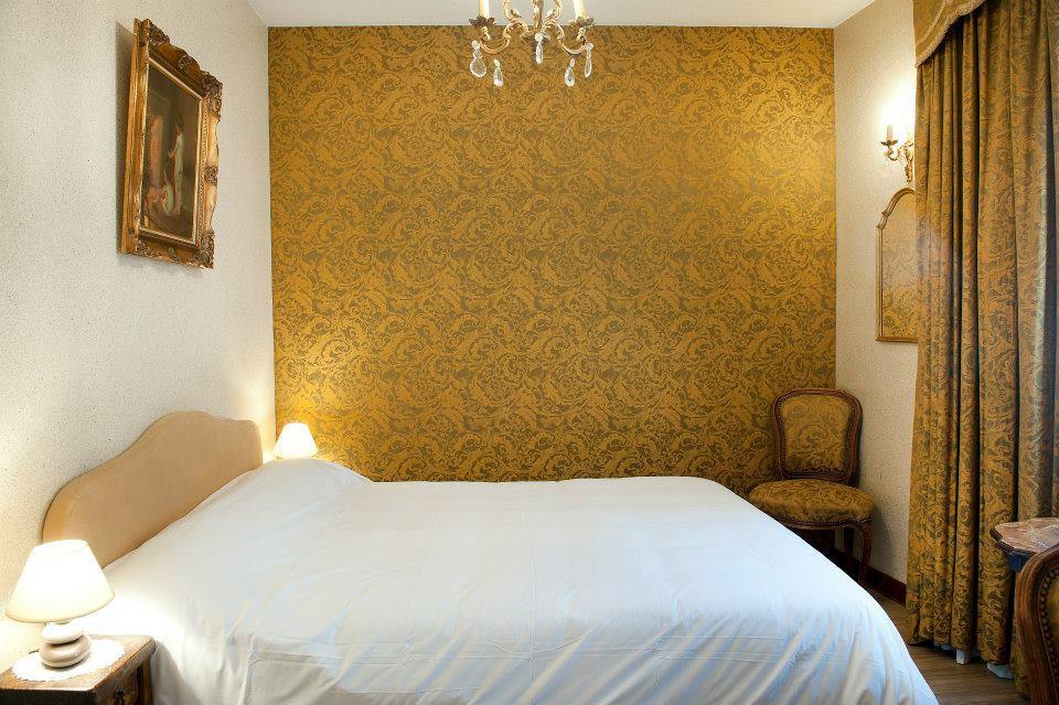 Hotel De La Poste Corps Esterno foto